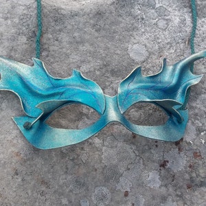 Leather Pixi Mask in Teal