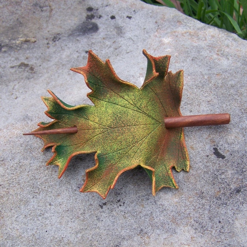 Autumn Oak Leaf Leather Hair Cup image 1