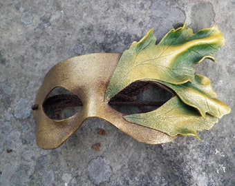 Masque en cuir de graines de moutarde