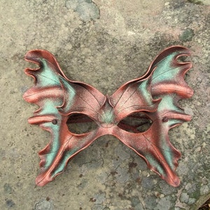 Fairy mask in brown