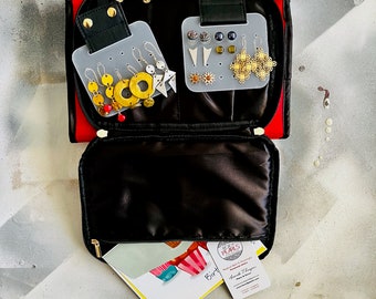 Hanging Trifold Jewelry Travel Organizer: Water Resistant Jewelry Bag