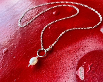 Single Pearl and Ring Pendant Necklace, Hammered Ring with Pearl Necklace