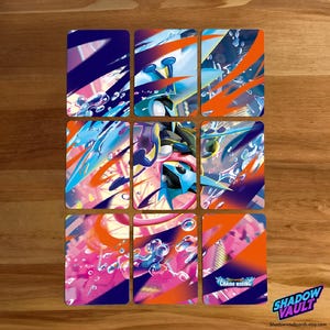 Peut inclure: Neuf cartes à collectionner rectangulaires avec des motifs abstraits colorés. Les cartes présentent un mélange d'éléments bleus, oranges, roses et blancs. Le texte "Chaos Rising" est visible sur une carte, et le logo Shadow Vault est en bas à droite.