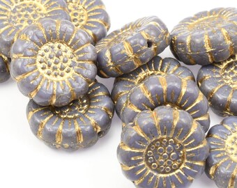 Perles de tournesol 13 mm - Violet opaque avec perles de verre tchèque délavées d'or - Perles de fleurs de soleil lavande poudré par Raven's Journey (#038)