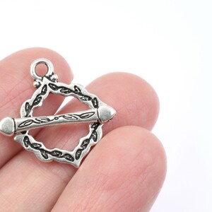 TierraCast Cathedral Toggle Clasp Findings Antique Silver Toggle Findings Closure Medium Toggle P2582 imagem 2