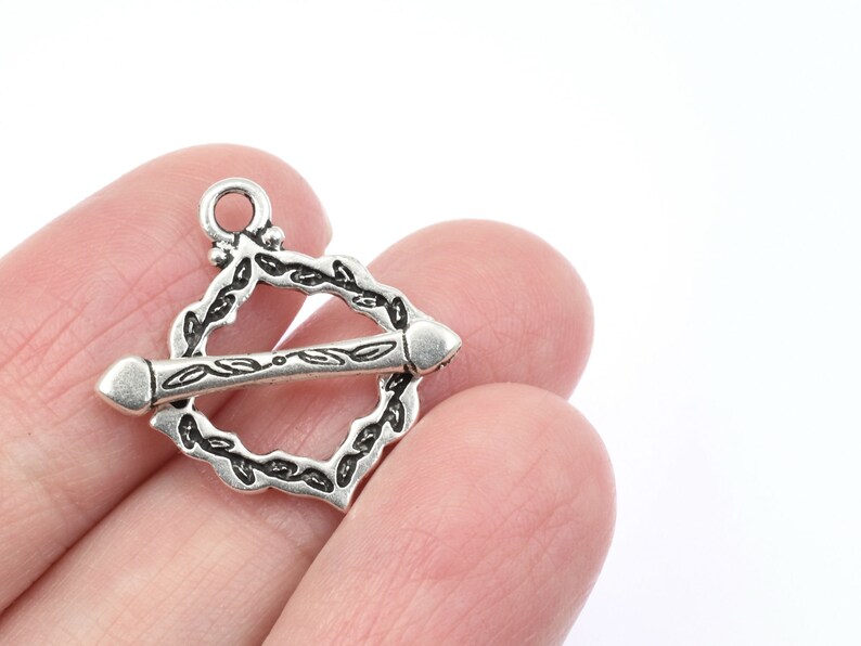 TierraCast Cathedral Toggle Clasp Findings Antique Silver Toggle Findings Closure Medium Toggle P2582 imagem 2
