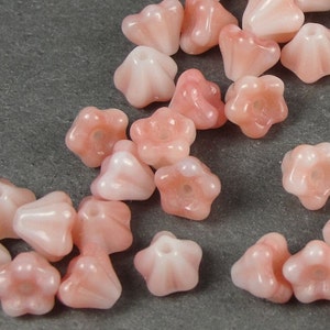 Glass Flower Beads 50 Baby Bell Flowers Czech Glass 4mm x 6mm Beads Peaches and Cream Bild 3