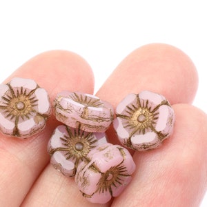12mm Hibiscus Flower Beads Pink Opaline with Antique Finish Czech Glass Translucent Pastel Light Pink Beads for Flower Jewelry 092 zdjęcie 4