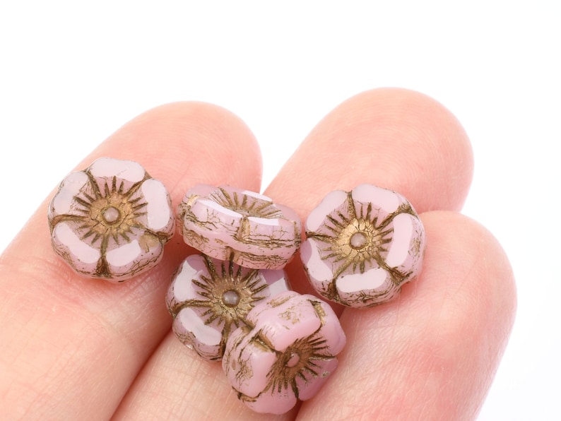 12mm Hibiscus Flower Beads Pink Opaline with Antique Finish Czech Glass Translucent Pastel Light Pink Beads for Flower Jewelry 092 zdjęcie 4