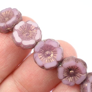 Perles de fleurs dhibiscus de 12mm Opaline rose avec bronze violet Perles de printemps pour bijoux dété Perles rose clair pour bijoux en fleurs 100 image 5