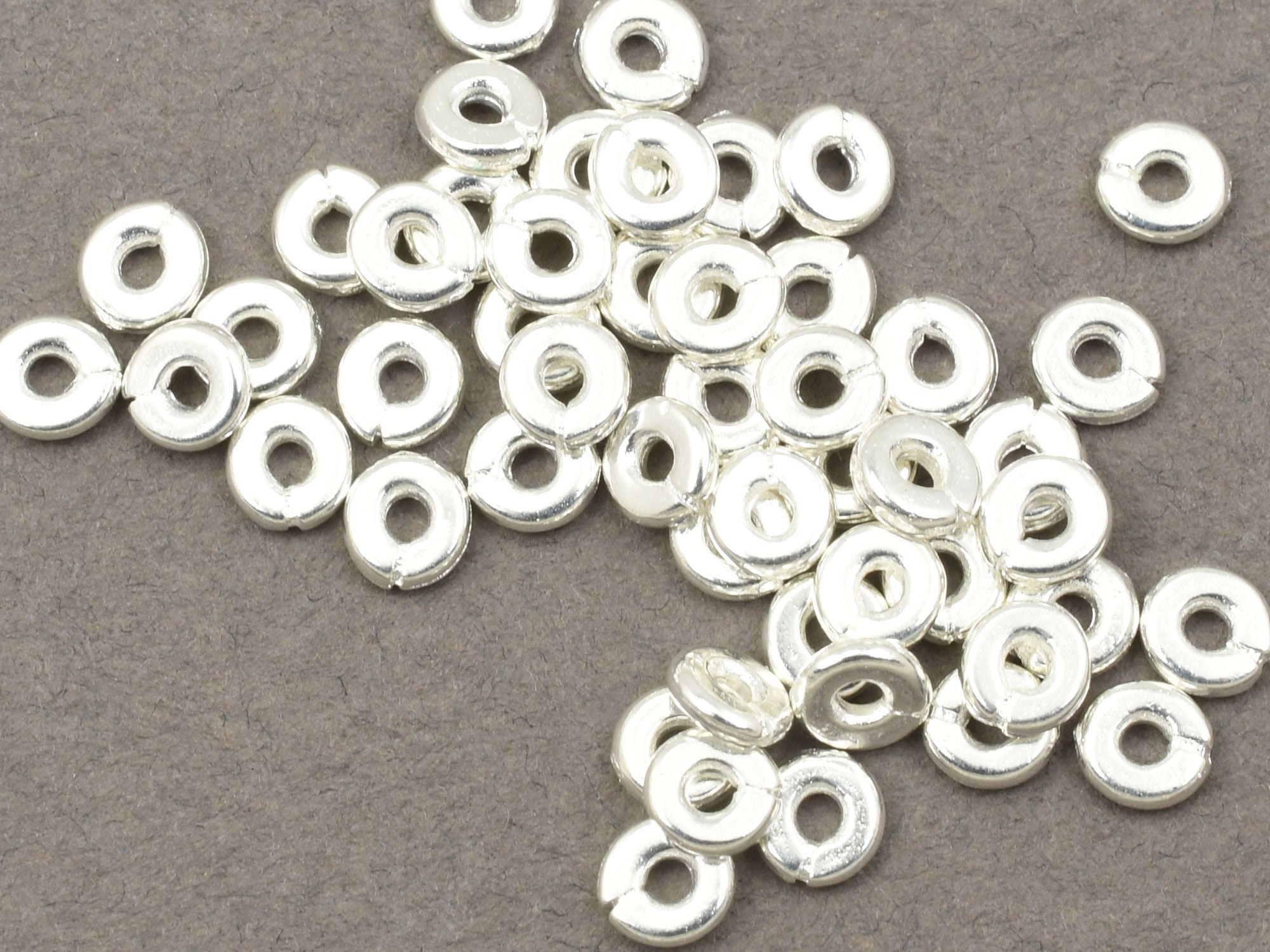 4mm 150pcs Flat Silver Disc Spacers Brushed Disk Spacer Beads Jewelry  Heishi Spacers for Jewelry Making 