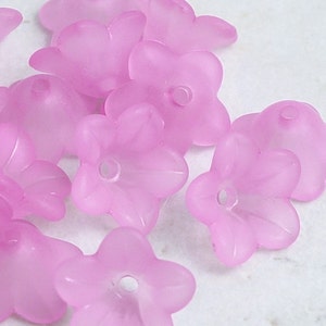 18 LIGHT ORCHID PINK Lucite Flower Bead Frosted Lilac Mauve Pink 7mm x 13mm Trumpet Flower Beads Light Amethyst Purple Pink image 1