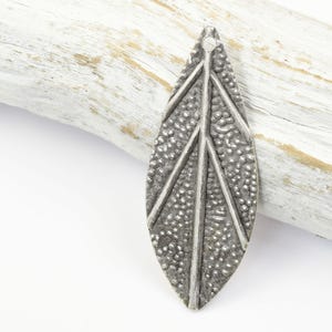 12 or more 28mm x 11mm Large Leaf Charms - Dark Antique Silver Plated Leaf Charms - Fall Charms Autumn Leaves Flat Thin Stampings   FB202