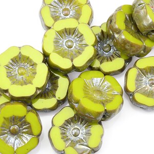 12mm Hibiscus Flower Beads Gaspeite Green Opaque Aurora Borealis and Picasso Finishes Czech Glass Flower Beads for Spring Jewelry 192 画像 3
