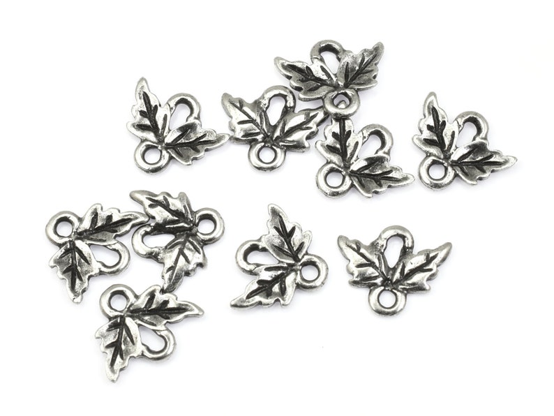 Dark Antique Silver Small Oak Leaf Links Double Leaf Connector Findings for Fall Jewelry Autumn Leaf Charms P2518 image 2