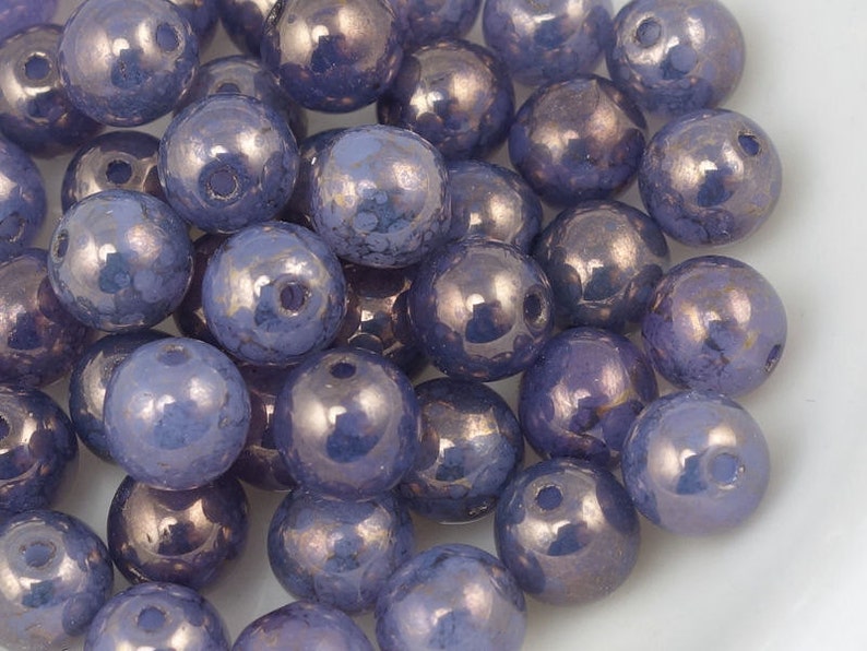 50 Milky Alexandrite Moon Dust 6mm Round Beads Lavender Lilac Violet Purple Beads Czech Glass Druks image 3