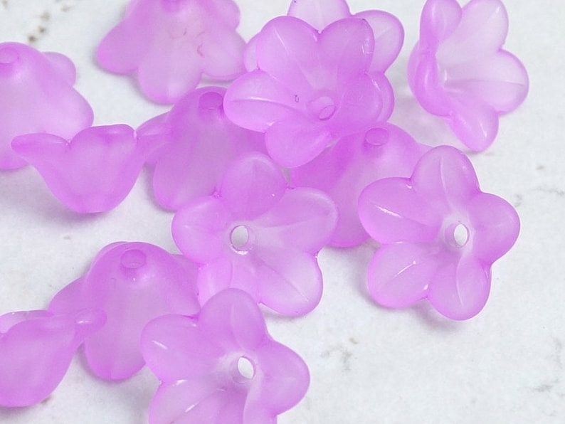 18 LILAC PURPLE Lucite Flower Bead 7mm x 13mm Trumpet Flower Beads Frosted Lucite Flower Light Purple Flower Beads Orchid image 1