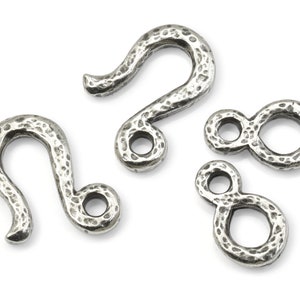 Antique Pewter Clasp Findings - TierraCast Hammered Hook and Eye Clasp Set - Hammertone Dark Antique Silver Toggle Bracelet Clasp (P2622)