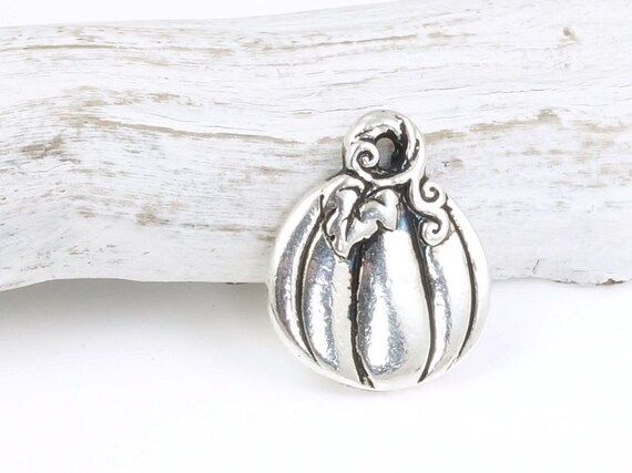 Antique Silver Pumpkin Charms - TierraCast 18mm x 15mm Pumpkin Pendants for Fall Jewelry - Double Sided Autumn Fall Charms (P2305)