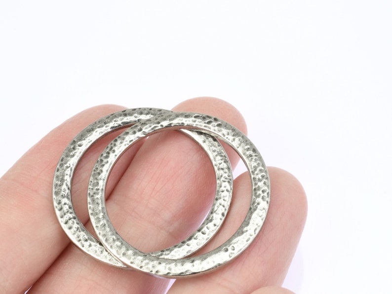 1.25 Extra Large Hammertone Textured Metal Ring TierraCast Antique Pewter Circle Link Pendant Hoop Findings Dark Antique Silver P2631 image 3