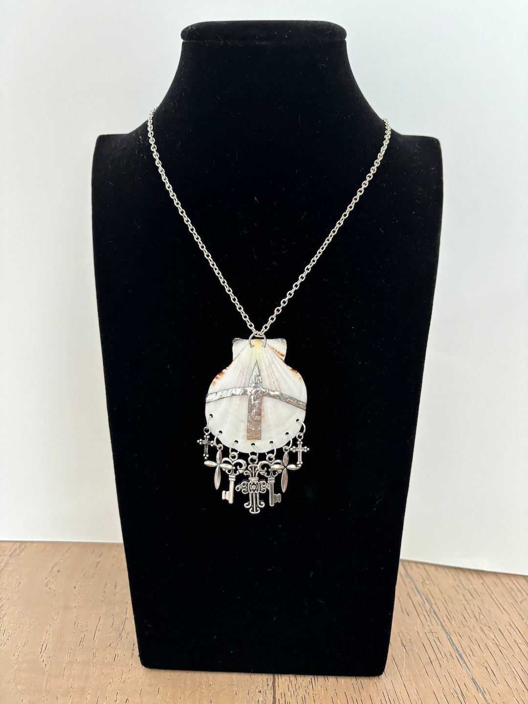 Cross Shell Necklace - Etsy