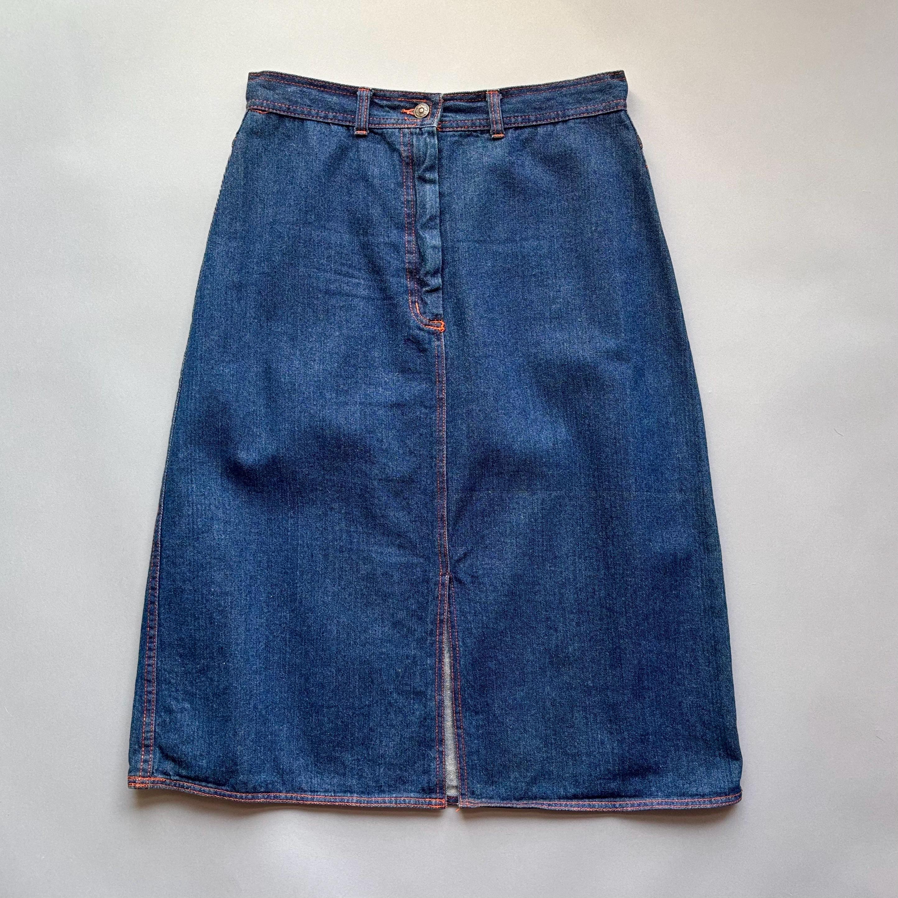 1970s Denim A-Line Skirt / 70s Dark Denim Embroidered Pockets Front Slit Denim Skirt 31.5" waist