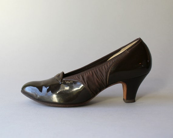 Vintage Brown Patent Pumps / 1960s does 1930s Dr.… - image 4