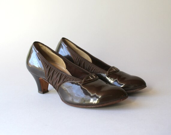 Vintage Brown Patent Pumps / 1960s does 1930s Dr.… - image 3