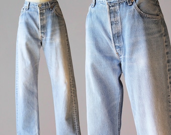 Jeans Levi's 501 vintage, desgastados, hechos en México, 100% algodón, 32" x 33" x 30".