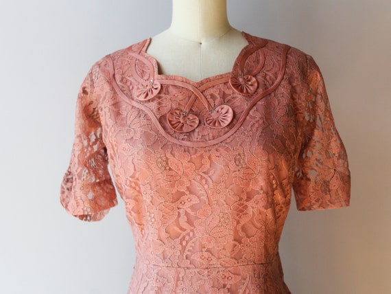 1950s Vintage Dress / 50s Mauve Pink Lace Dress w… - image 3