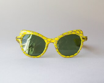 1950s Vintage Sunglasses / 50s Bright Yellow Honeycomb Sparkly Glitter Sunglasses Non-Prescription