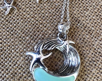 Collar y aretes con colgante de estrella de mar y olas: conjunto de joyas de resina de vidrio marino azul verdoso