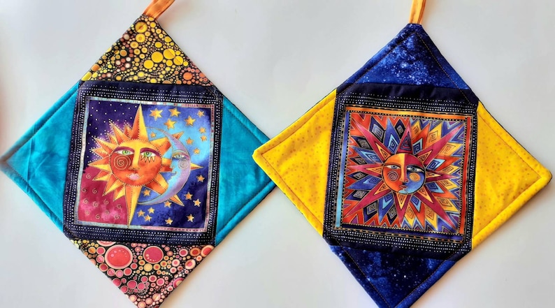 lucyintheskyquilts Suns Celestial Potholder - Thumbnail 3