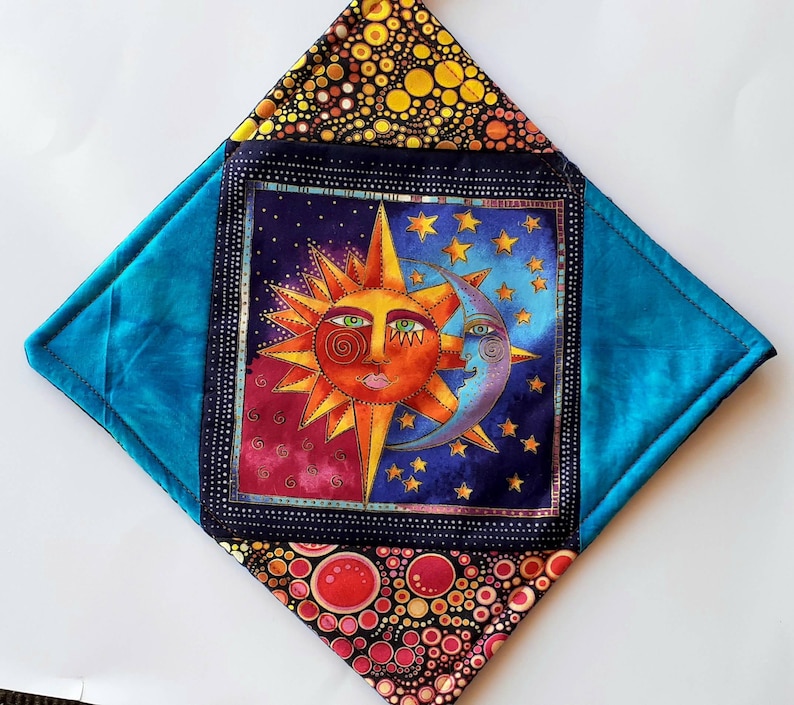 lucyintheskyquilts Suns Celestial Potholder - Thumbnail 2
