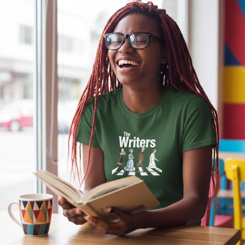 Camiseta escritores | Regalo literario para lectores | Autores clásicos estilo Abbey Road imagen 5