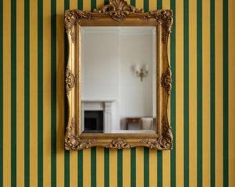 Papel pintado moderno de listones dorados para casa de muñecas de Priscilla / Panel de pared en miniatura verde bosque (descarga digital)