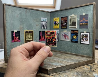 Bundle med bandposters från 80-talet | Miniatyrbild av retro dockhus i skala 1:12 (digital nedladdning)