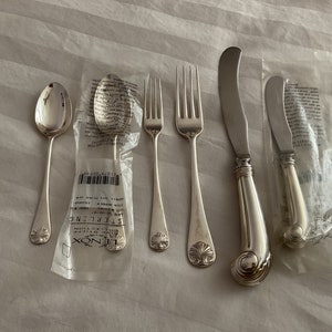 Williamsburg by Stieff Shell Sterling Flatware, 72 pieces