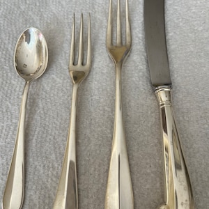 Stieff Sterling Flatware, Queen Ann Pattern - 24 pieces