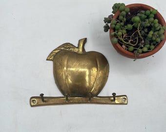 Vintage Brass Apple or Peach Hook / Key Holder / Wall Mounted / Entry Way Decor / Cottage Core / Farmhouse / Gifts for Teacher
