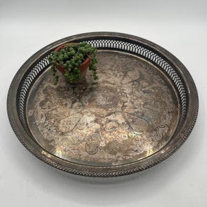 Vintage Ornate Etched Silver Decorative Tray / 13&quot; Circular Silver Serving Tray with Raised Edge / Vintage Vanity Tray / Perfume tray