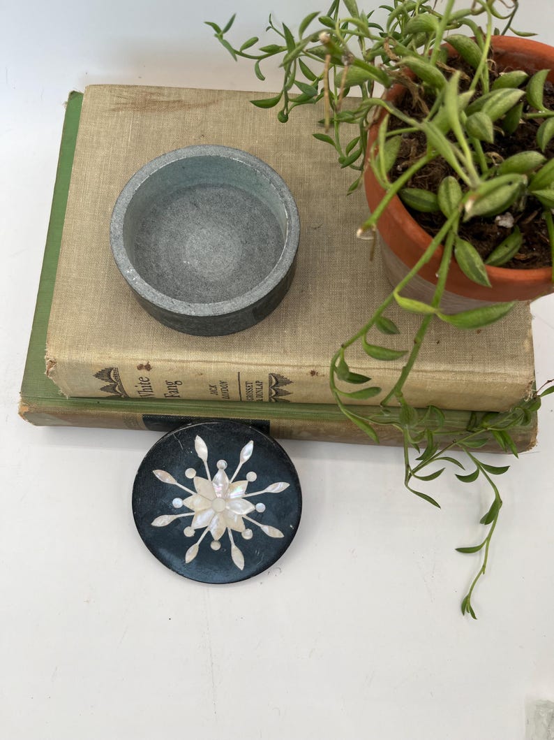 Vitnage Hand Carved Soap Stone Storage Box With Opal Inlay Snowflake, 3