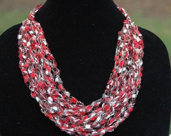 Red Silver Gold Crochet Trellis Necklace - Adjustable, Ladder Yarn Necklace, Yarn Necklace, Vegan Crochet Necklace, Crochet Jewelry