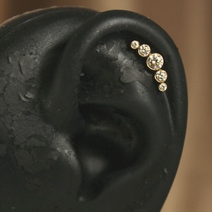 18G Threadless Gold Push Pin Labret Stud, Implant Grade Titanium 8mm Flat Back Earring, Helix, Conch, Upper Lobe, Cartilage Piercing Jewelry