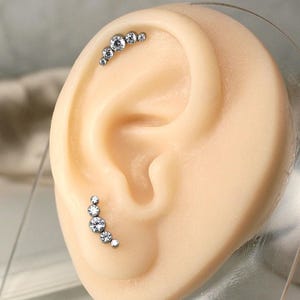 18G draadloze zilveren push pins labret-stekker, titanium implantaat 8 mm platte achterkant oorbel, helix, schelp, bovenkwab, kraakbeenpiercing-stekers