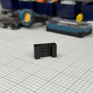 Dewalt 12v battery mount