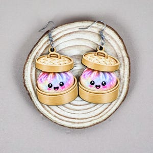 Träörhängen med dumplings, kawaii bao-örhängen, söta matsmycken, softa dumplingsörhängen, asiatisk matpresent, matälskarepresent