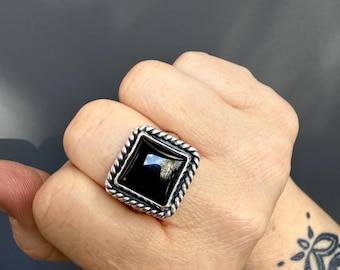 Size 10  - Onyx Statement Ring