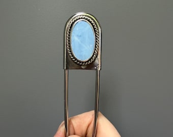 Llavero gigante de imperdible con ópalo peruano y gran ópalo.