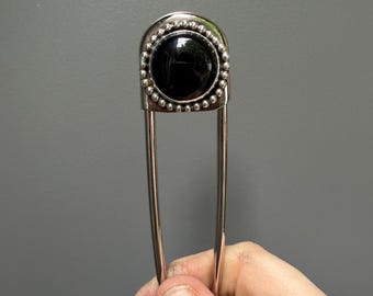 Llavero mediano de ónix con imperdible gigante